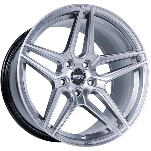 ESR Hypersilver RF15 18x10.5 5x112 22mm Wheel (80551422 RF15HS 5X112)