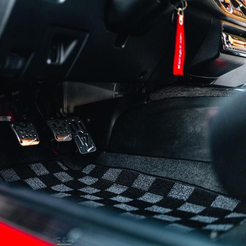 P2M Checkered Race Floor Mats - Front & Rear | 2003-2006 Mitsubishi Evo 8/9 (P2-CPTEVO8DG-TP)