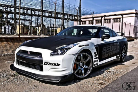 Seibon OEM-Style Carbon Fiber Side Skirts | 2009-2016 Nissan GT-R R35 (SS0910NSGTR-OE)